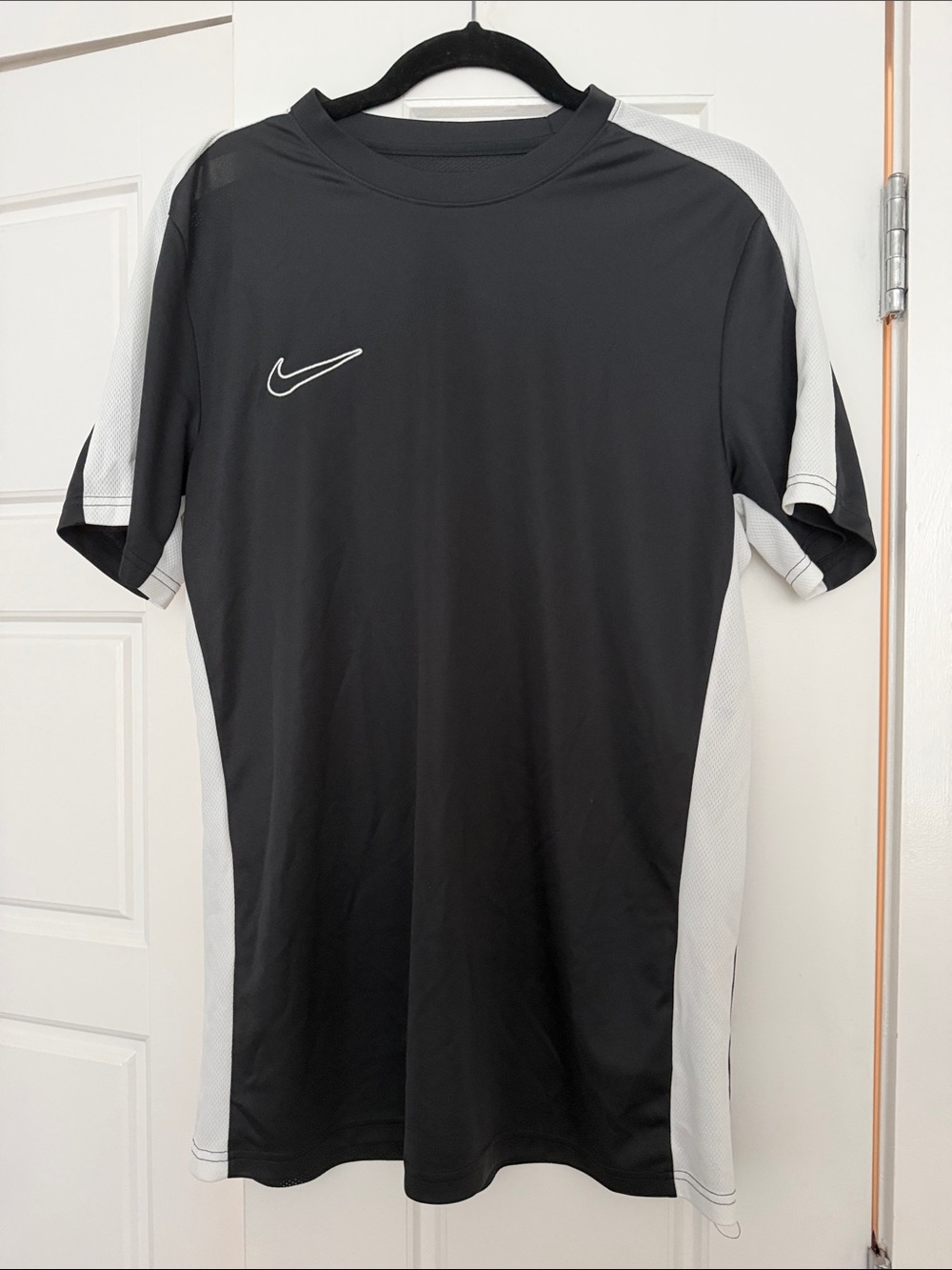 Nike Men’s Black and White Training Soccer Jersey